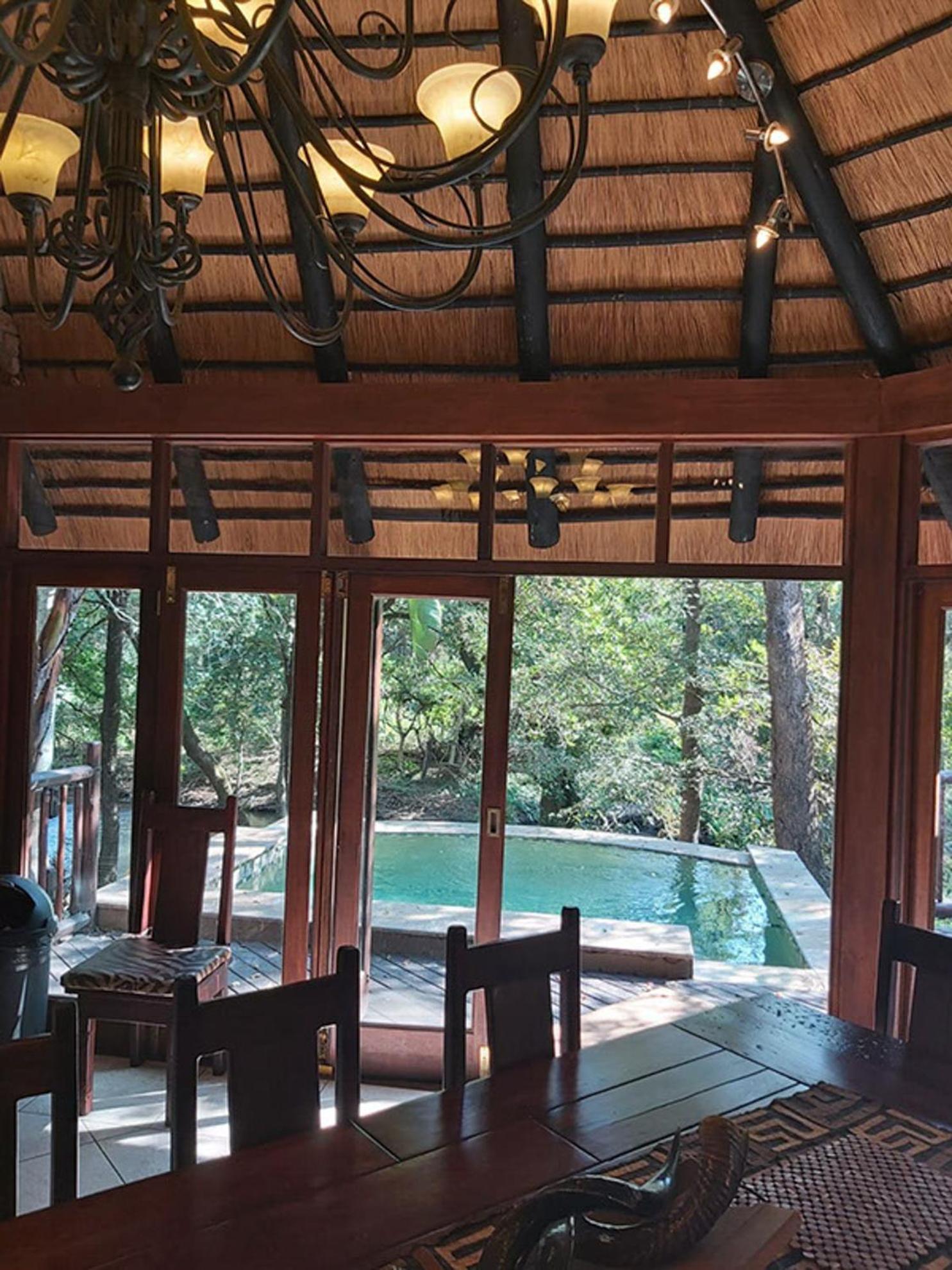 Dreamy 3 Bedroom Villa On The Edge Of The Sabie River In Kruger Park Lodge Hazyview Kültér fotó
