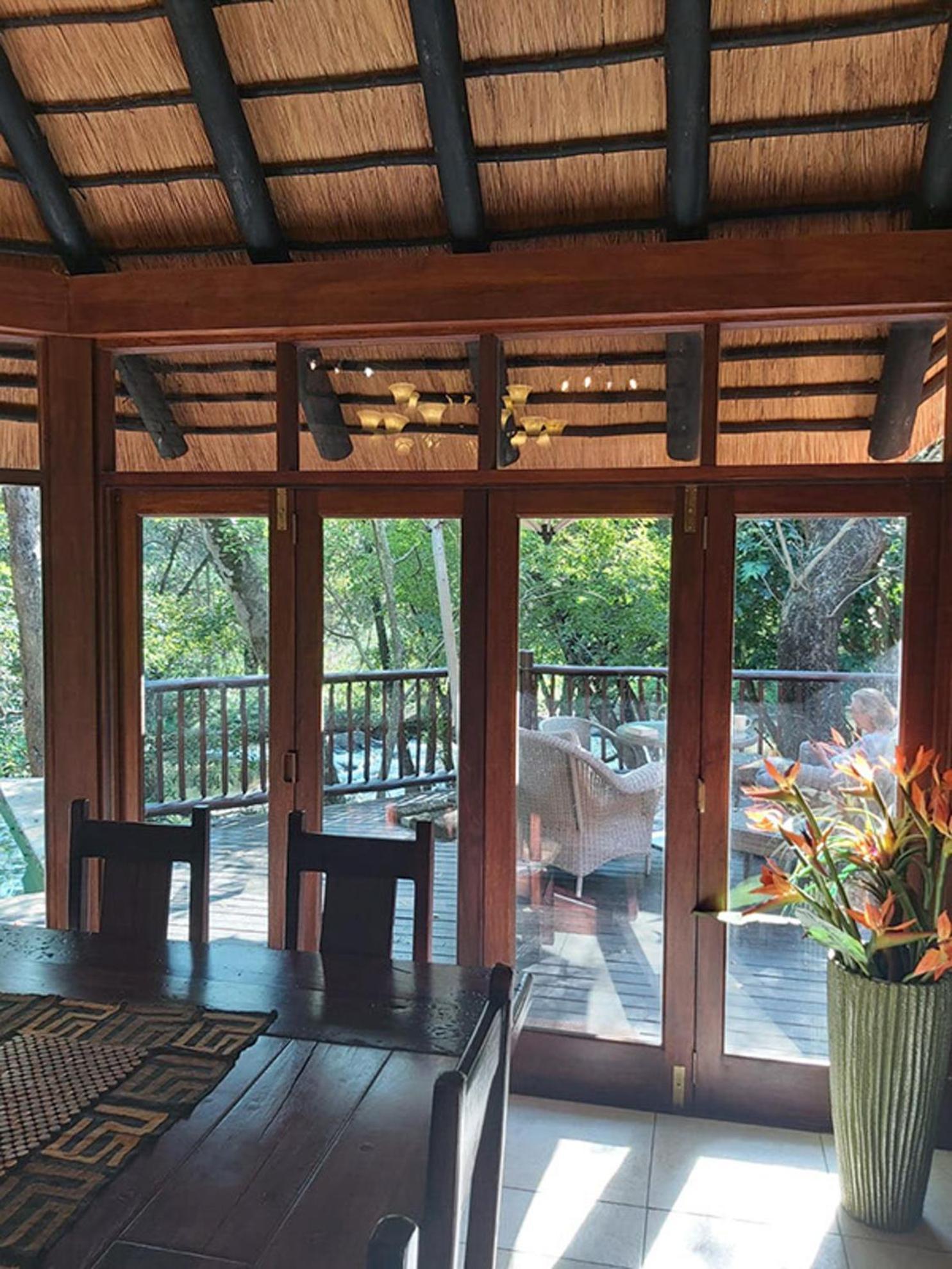 Dreamy 3 Bedroom Villa On The Edge Of The Sabie River In Kruger Park Lodge Hazyview Kültér fotó